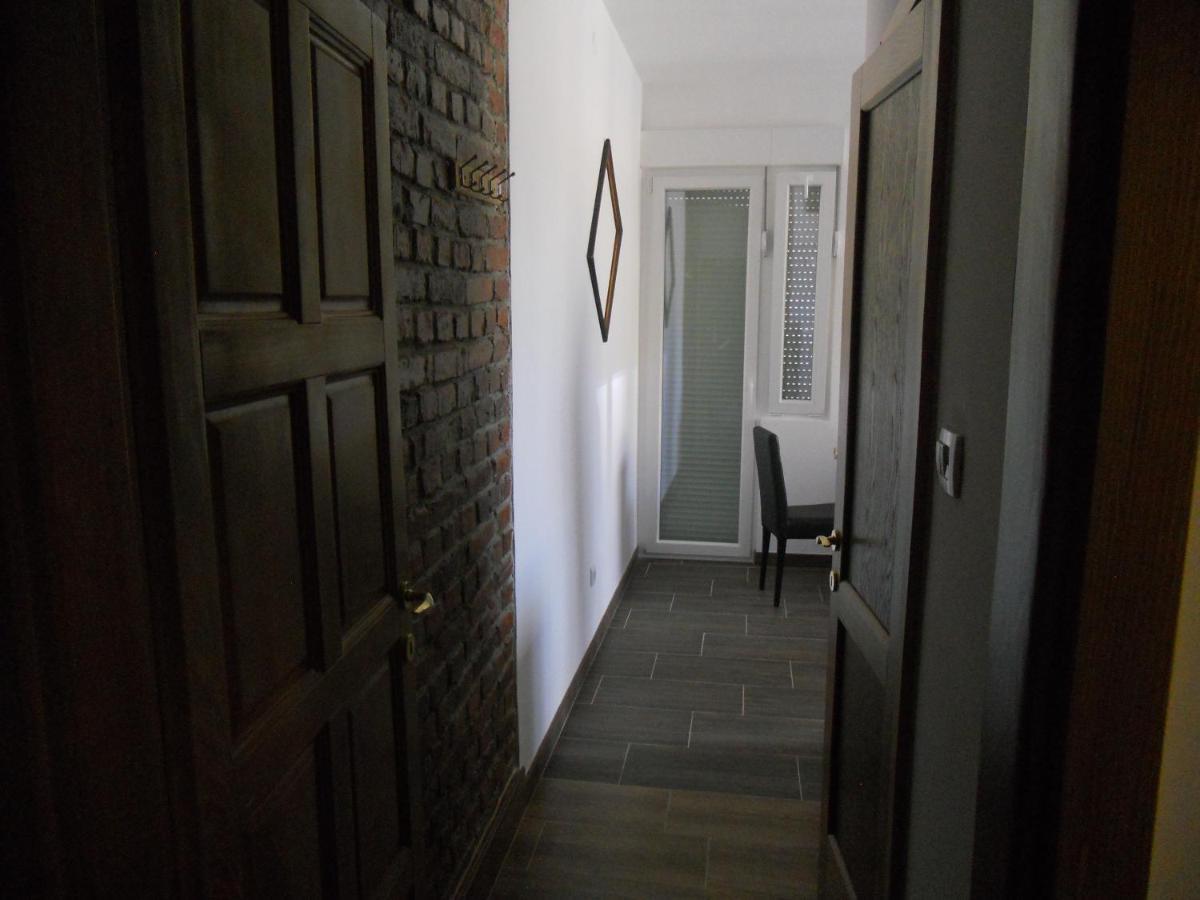 Apartmani Bonaca U Centru Niksica Buitenkant foto