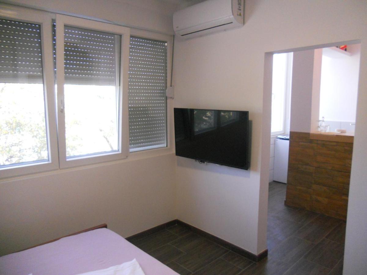 Apartmani Bonaca U Centru Niksica Buitenkant foto